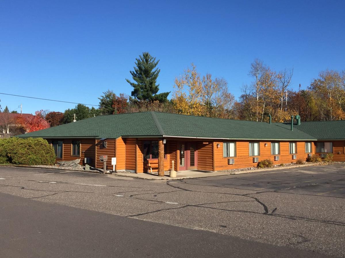 Northwoods Inn & Suites Minocqua Exterior photo